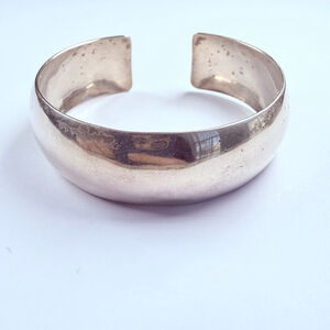 Native American Navajo Ronald Tom Sterling Silver 17.5MM Cuff Vintage Bracelet